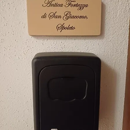 Antica Fortezza Di San Giacomo, Spoleto Apartamento